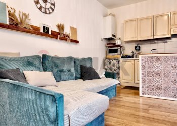 Soggiorno - Three-room apartment Via Italia
 
21, Falconara Marittima - photo 16