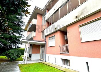 Edificio all\'aperto - Quadrilocale VIA SANT'AMBROGIO
 
19/A, Romentino - foto 6