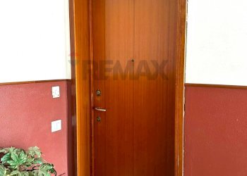 Hall / corridoio - Quadrilocale VIA SANT'AMBROGIO
 
19/A, Romentino - foto 16