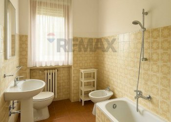 Bagno - Quadrilocale VIA SANT'AMBROGIO
 
19/A, Romentino - foto 17