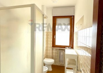 Bagno - Quadrilocale VIA SANT'AMBROGIO
 
19/A, Romentino - foto 18