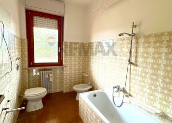 Bagno - Quadrilocale VIA SANT'AMBROGIO
 
19/A, Romentino - foto 19