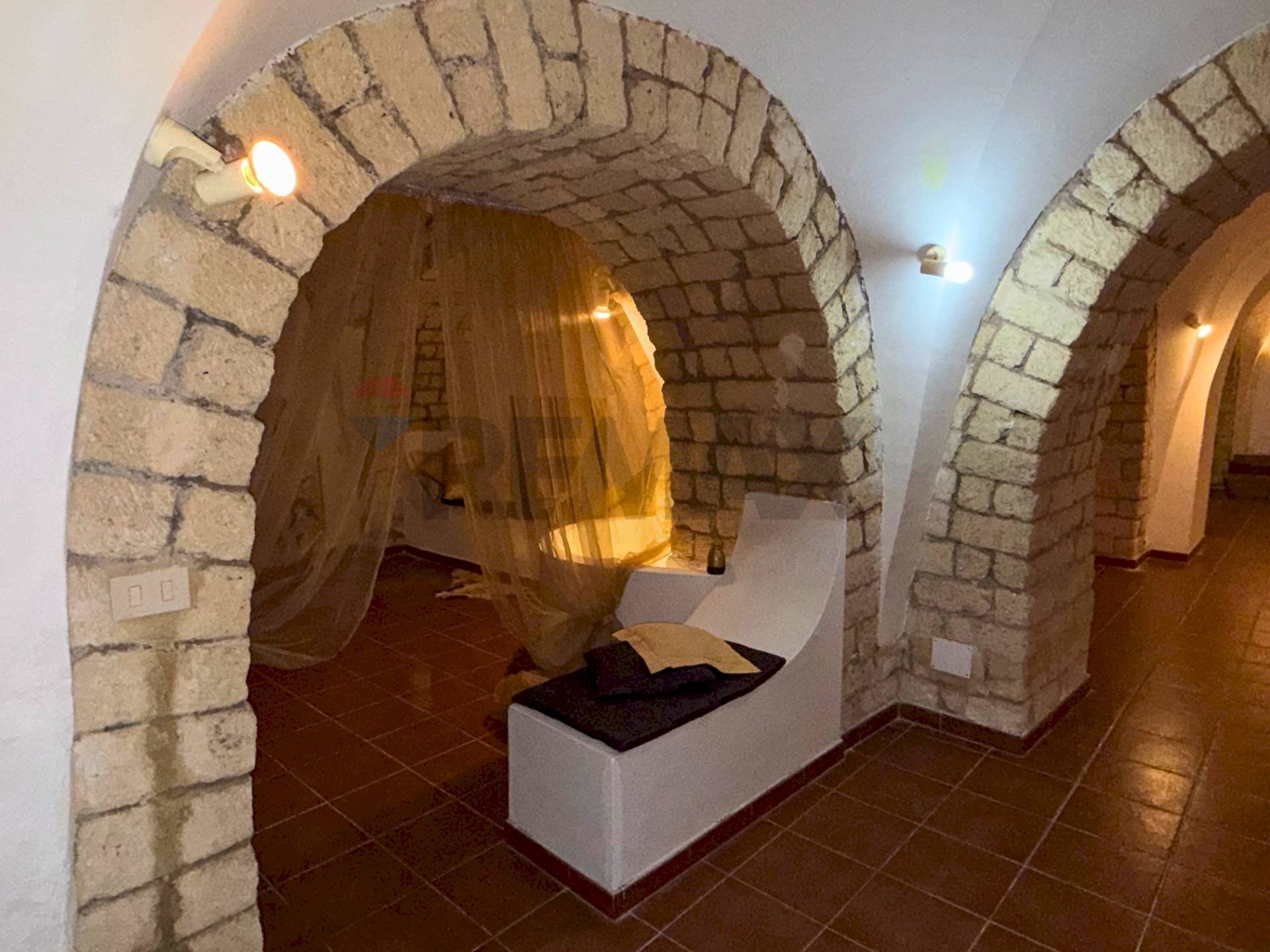 Cantina - Commercial Premises Via Salomone
 
65, Foggia - photo 3