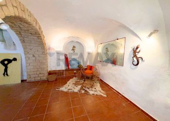 Hall / corridoio - Commercial Premises Via Salomone
 
65, Foggia - photo 19