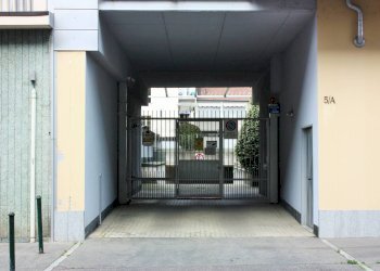 Accesso Carraio - Box Via Mondrone
 
5, Torino - photo 1