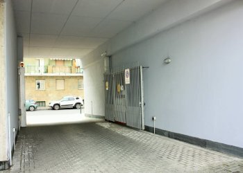 Accesso Carraio - Box Via Mondrone
 
5, Torino - photo 3