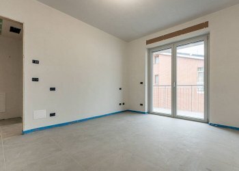 Camera - Trilocale Via Piave
 
50, Rivoli - foto 13