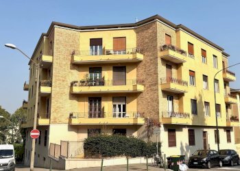 Facciata - Four-room apartment Via Lomellina
 
49, Torino - photo 1