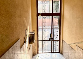 Parti comuni - Four-room apartment Via Lomellina
 
49, Torino - photo 4