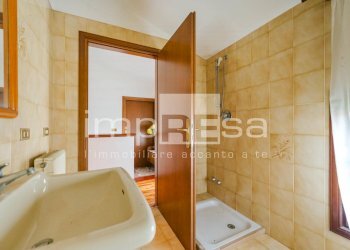 Foto 18 - Rustico Viale A. Dante
 
98, Fontanafredda - foto 17