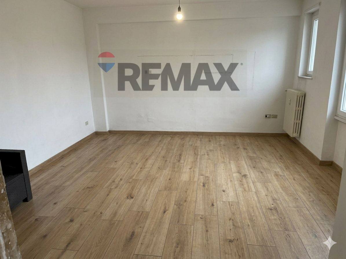 Stanza vuota - Two-room apartment VIA FOGAZZARO
 
4, Seregno - photo 2