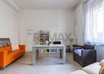 Soggiorno - Two-room apartment VIA FOGAZZARO
 
4, Seregno - photo 5