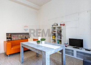 Sala da pranzo - Two-room apartment VIA FOGAZZARO
 
4, Seregno - photo 10