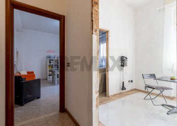 Hall / corridoio - Two-room apartment VIA FOGAZZARO
 
4, Seregno - photo 11