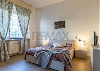 Camera / camera da letto - Two-room apartment VIA FOGAZZARO
 
4, Seregno - photo 15