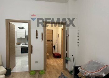 Hall / corridoio - Two-room apartment VIA FOGAZZARO
 
4, Seregno - photo 11