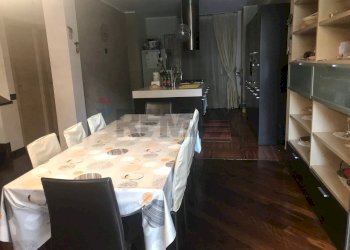 Sala da pranzo - Terraced Villa Via della Liberazione
 
16, Pero - photo 7