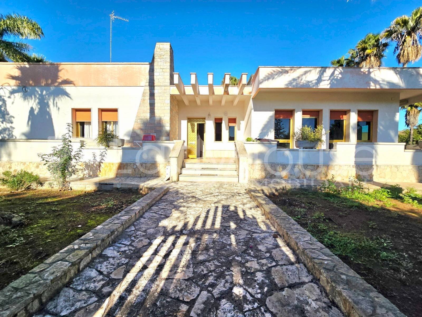 Foto 1 - Villa Corso Giuseppe Garibaldi
 
SNC, Racale - foto 1