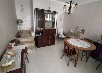 Sala da pranzo - Casa semi indipendente VIA GIUSEPPE GARIBALDI
 
5, San Lupo - foto 11