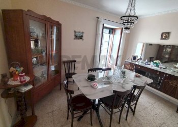 Sala da pranzo - Casa semi indipendente VIA GIUSEPPE GARIBALDI
 
5, San Lupo - foto 14
