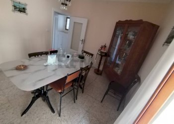 Sala da pranzo - Casa semi indipendente VIA GIUSEPPE GARIBALDI
 
5, San Lupo - foto 15