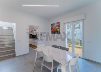 Sala da pranzo - Casa semi indipendente via Parma
 
86, Legnano - foto 12