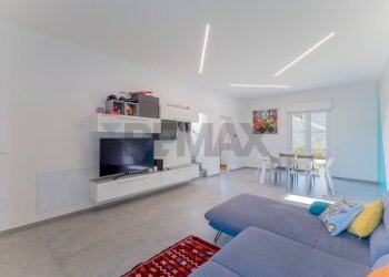 Sala da pranzo - Casa semi indipendente via Parma
 
86, Legnano - foto 13