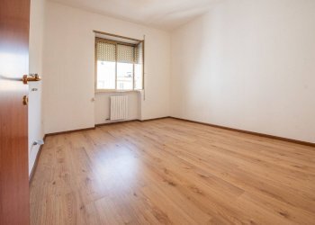 Foto 8 - Trilocale via Montello
 
4, Lecce - foto 8