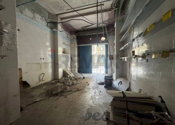 Non correlato - Locale Commerciale Via Bernardo Cavallino
 
63, Napoli - foto 9