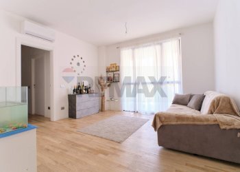 Soggiorno - Two-room apartment PIAZZALE REPUBBLICA
 
11, Fidenza - photo 2