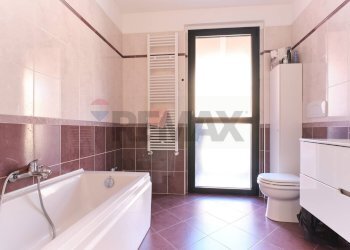 Bagno - Two-room apartment PIAZZALE REPUBBLICA
 
11, Fidenza - photo 9