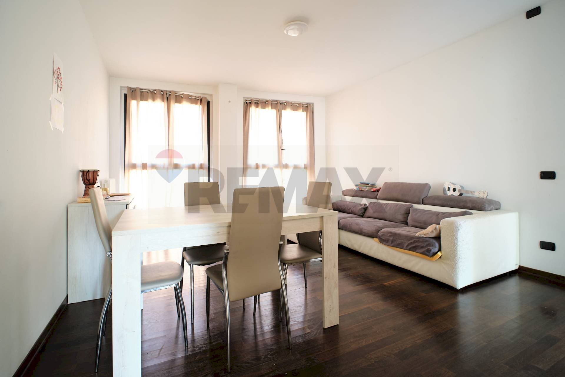 Sala da pranzo - Three-room apartment PIAZZA DELLE REPUBBLICA
 
11, Fidenza - photo 1