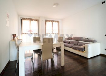 Sala da pranzo - Three-room apartment PIAZZA DELLE REPUBBLICA
 
11, Fidenza - photo 1