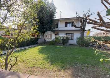 Foto 2 - Casa semi indipendente Via Tita Secchi
 
57, Isorella - foto 2