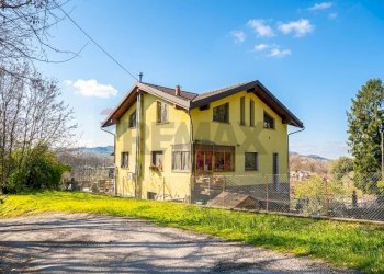 Casa all\'aperto - Villa via Cavour
 
5, Caravate - foto 1