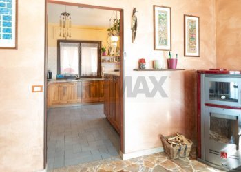 Hall / corridoio - Villa via Cavour
 
5, Caravate - foto 15