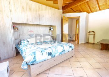 Camera / camera da letto - Villa via Cavour
 
5, Caravate - foto 23