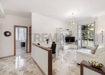 Soggiorno - Trilocale Via prinetti
 
44, Milano - foto 3