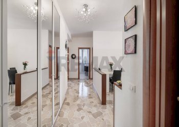 Hall / corridoio - Trilocale Via prinetti
 
44, Milano - foto 9