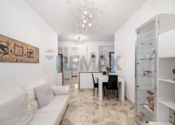 Sala da pranzo - Trilocale Via prinetti
 
44, Milano - foto 11