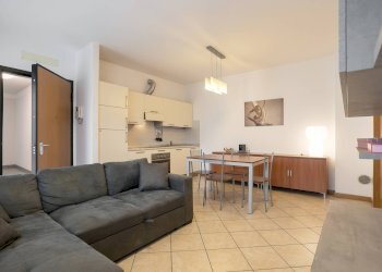 Foto 2 - Bilocale VIA SAN BERNARDINO
 
46, Lallio - foto 2