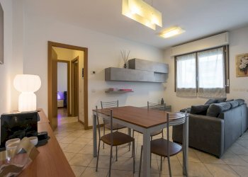 Foto 3 - Bilocale VIA SAN BERNARDINO
 
46, Lallio - foto 3