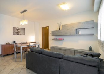 Foto 4 - Bilocale VIA SAN BERNARDINO
 
46, Lallio - foto 4