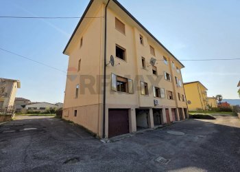 Edificio all\'aperto - Quadrilocale Via Sofia Da Camino
 
4, Follina - foto 2