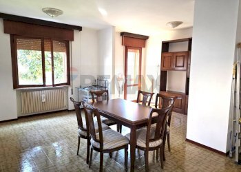 Sala da pranzo - Quadrilocale Via Sofia Da Camino
 
4, Follina - foto 8