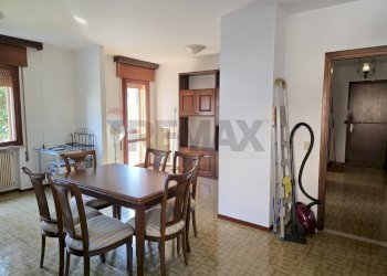 Sala da pranzo - Quadrilocale Via Sofia Da Camino
 
4, Follina - foto 10