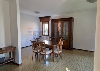 Sala da pranzo - Quadrilocale Via Sofia Da Camino
 
4, Follina - foto 12