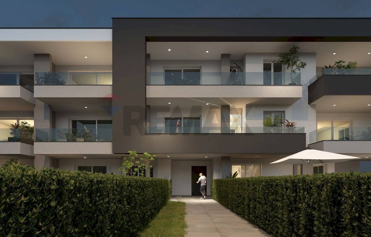 Edificio all\'aperto - Two-room apartment via trento, Cadorago - photo 1