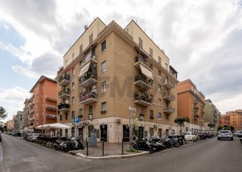 Edificio all\'aperto - Two-room apartment Via Lucrino
 
26, Roma - photo 19