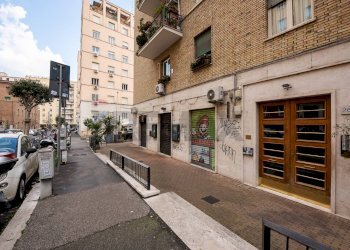 Edificio all\'aperto - Two-room apartment Via Lucrino
 
26, Roma - photo 17